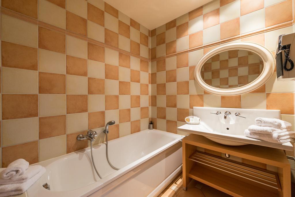 Hotleu Hotel